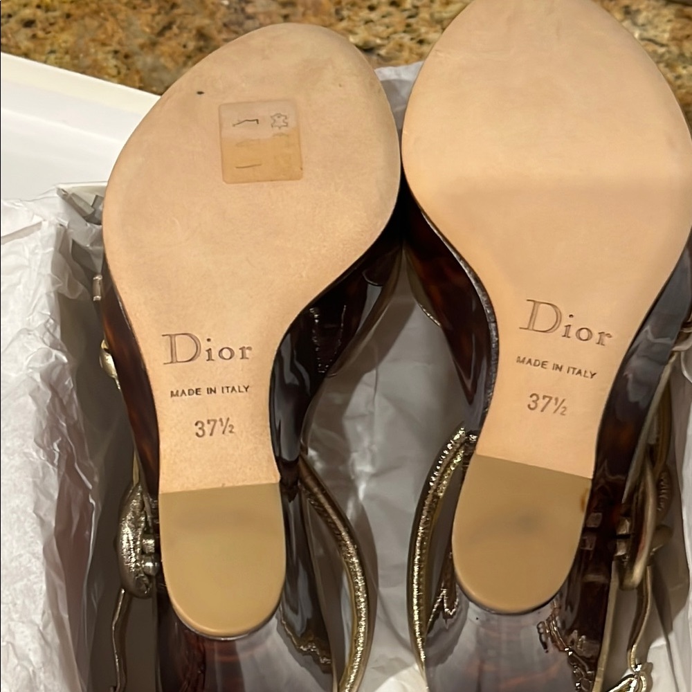 Dior Elegant gold sandal with the original box - Picture 8 of 13